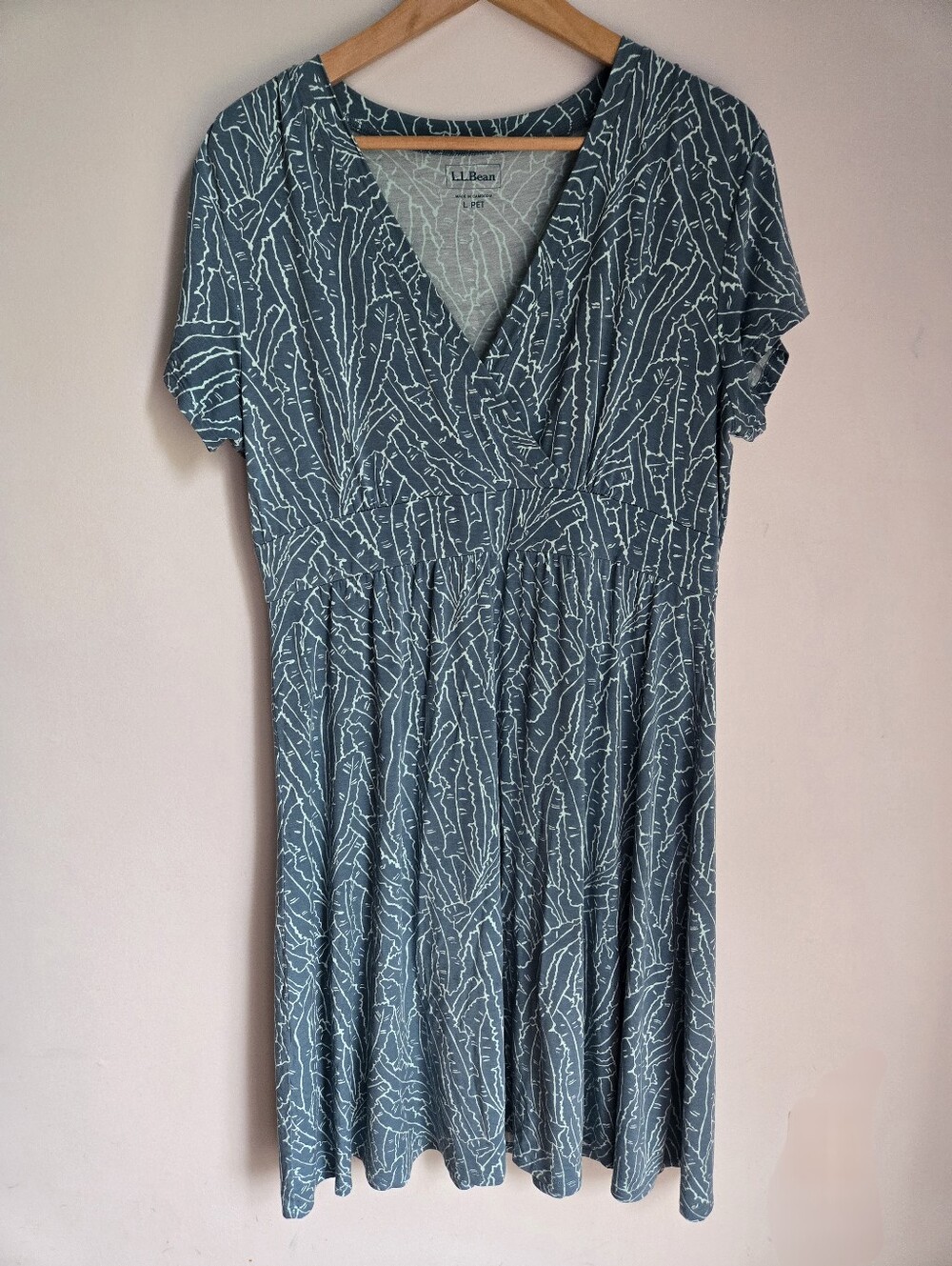 L.L. BEAN Turquoise Blue Patterned V-Neck Short Sleeve Dress